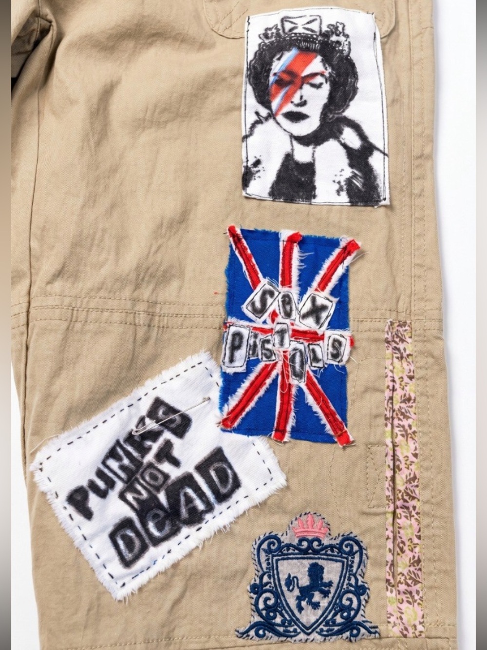 “London calling “ Pants with appliqué and patches - Picture 10 of 16
